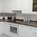 A 300 M De La Playa, Se Alquila Por Quincenas Vut4298as Apartment