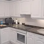A 300 M De La Playa, Se Alquila Por Quincenas Vut4298as Apartment