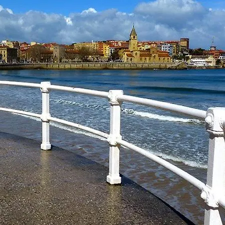 A 300 M De La Playa, Se Alquila Por Quincenas Vut4298as Gijon
