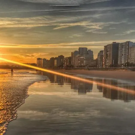 A 300 M De La Playa, Se Alquila Por Quincenas Vut4298as