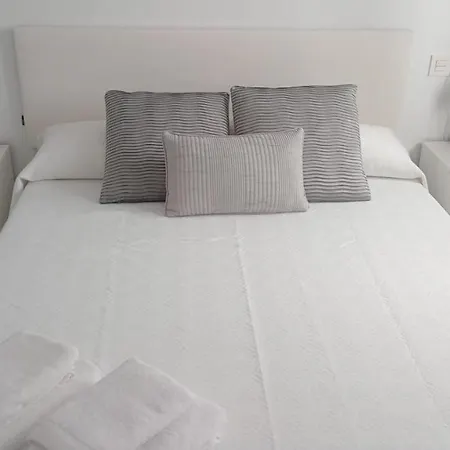 A 300 M De La Playa, Se Alquila Por Quincenas Vut4298as شقة *