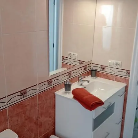 A 300 M De La Playa, Se Alquila Por Quincenas Vut4298as